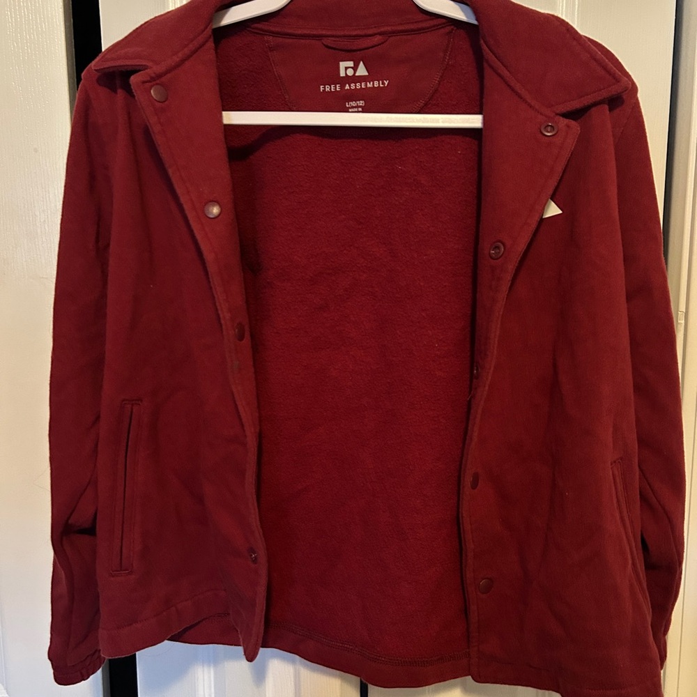 Lightweight Red Jacket with Lapel Collar and Relaxed Fit